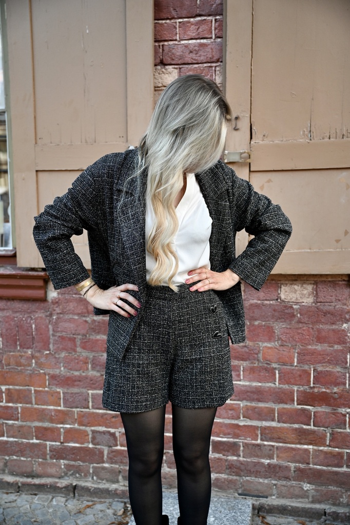 Caroline Biss WINTER SHORTS IN TWEED NORMAL WAIST Stilbude